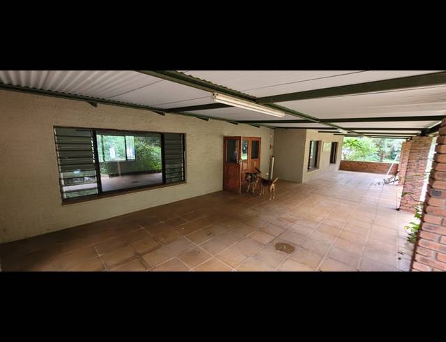 4 BEDROOM FREEHOLD TO LET IN MOUNT MICHAEL